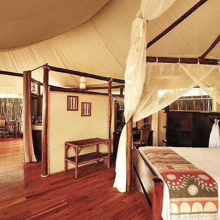 Anabezi Camp Hotell Jeki Exteriör bild