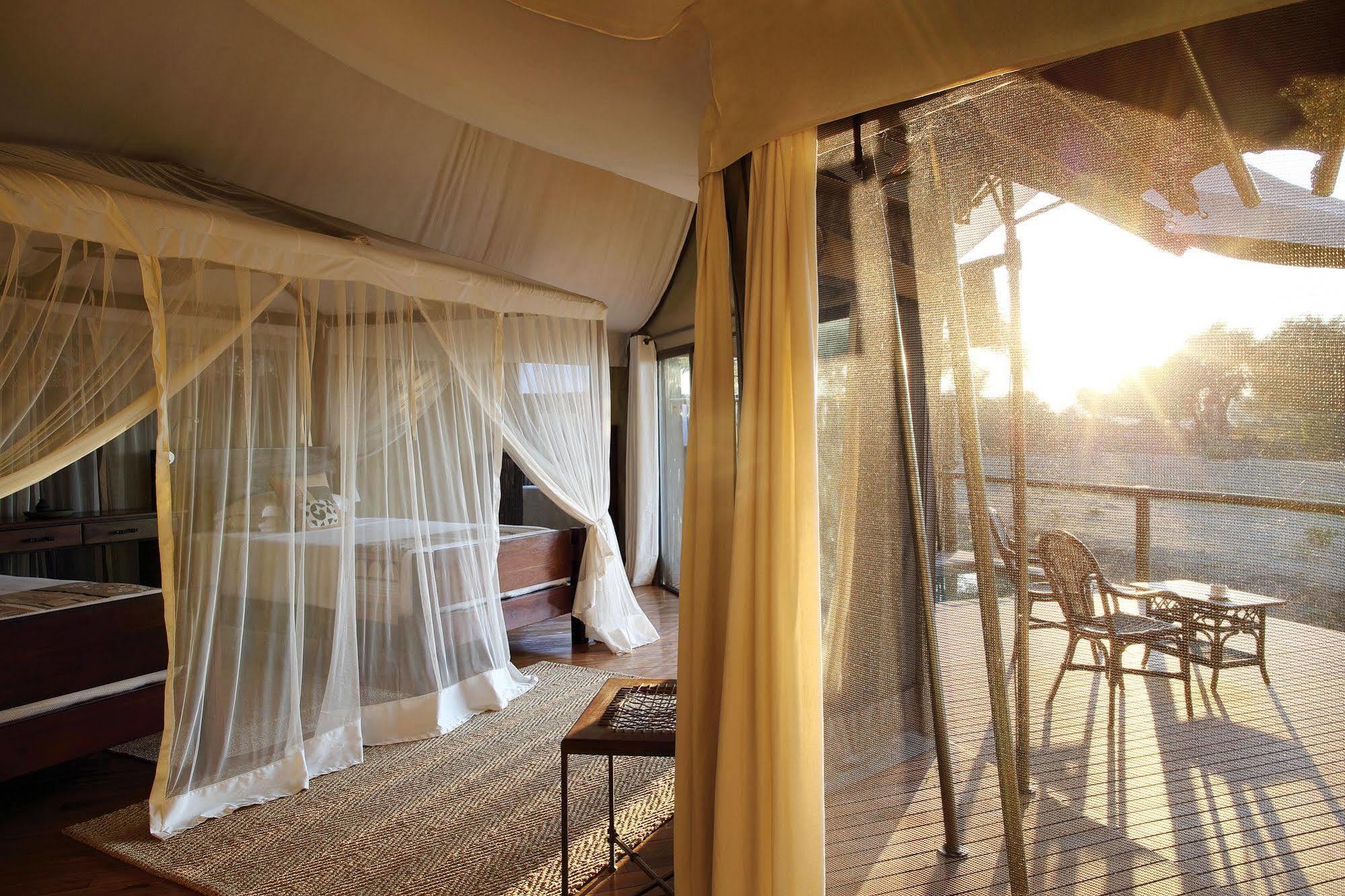 Anabezi Camp Hotell Jeki Exteriör bild