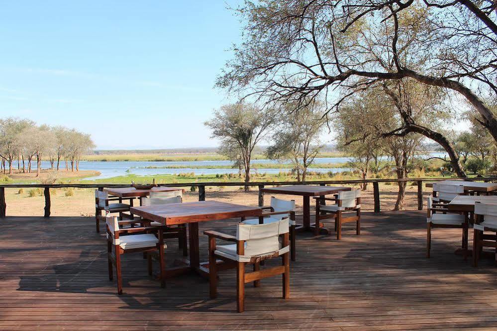 Anabezi Camp Hotell Jeki Exteriör bild